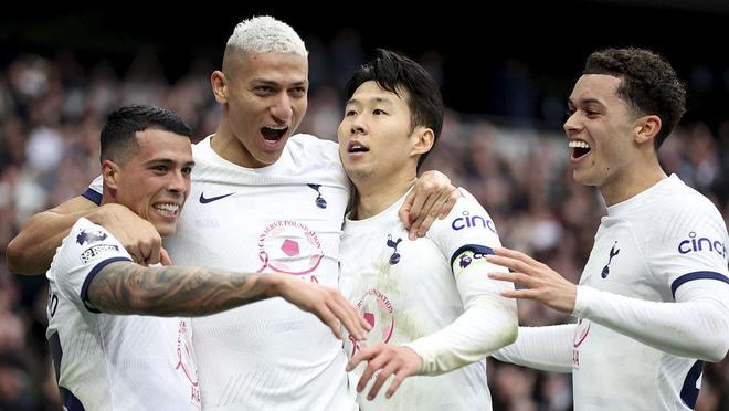 Kompany: Tottenham đã ghi bàn ở đỉnh cao và thích nghi với lịch thi đấu bận rộn